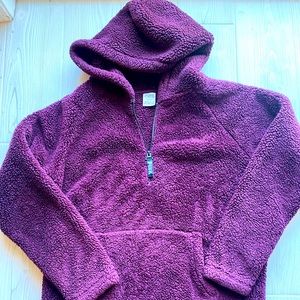 VS pink pullover